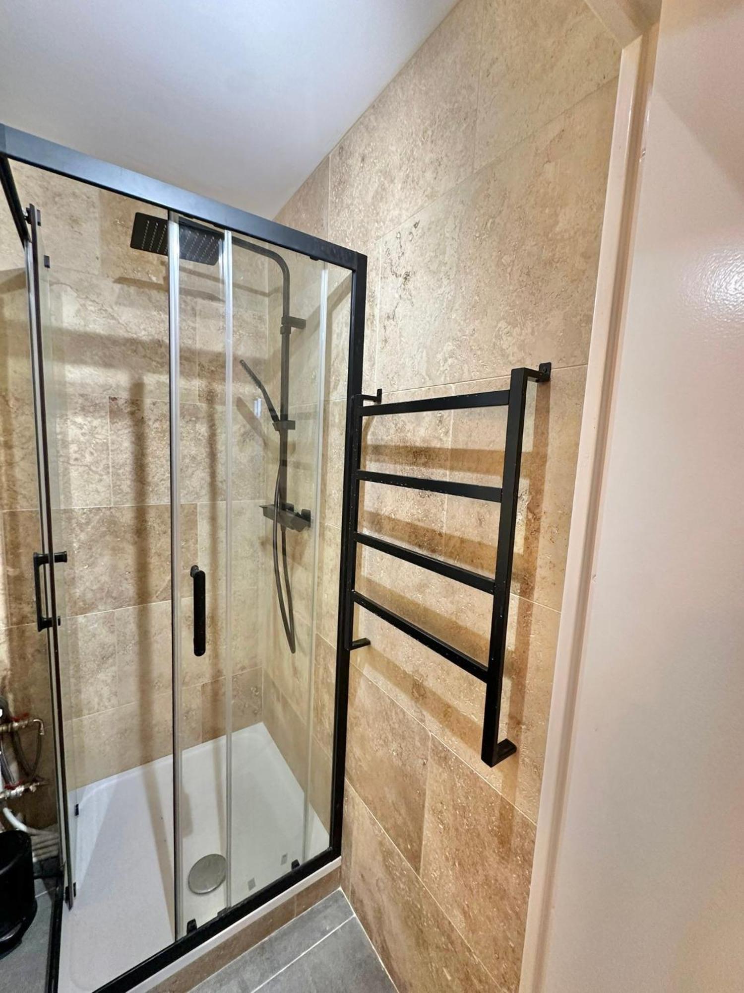 Modern & Cosy 3 Bedrooms Train Tramway Ница Екстериор снимка