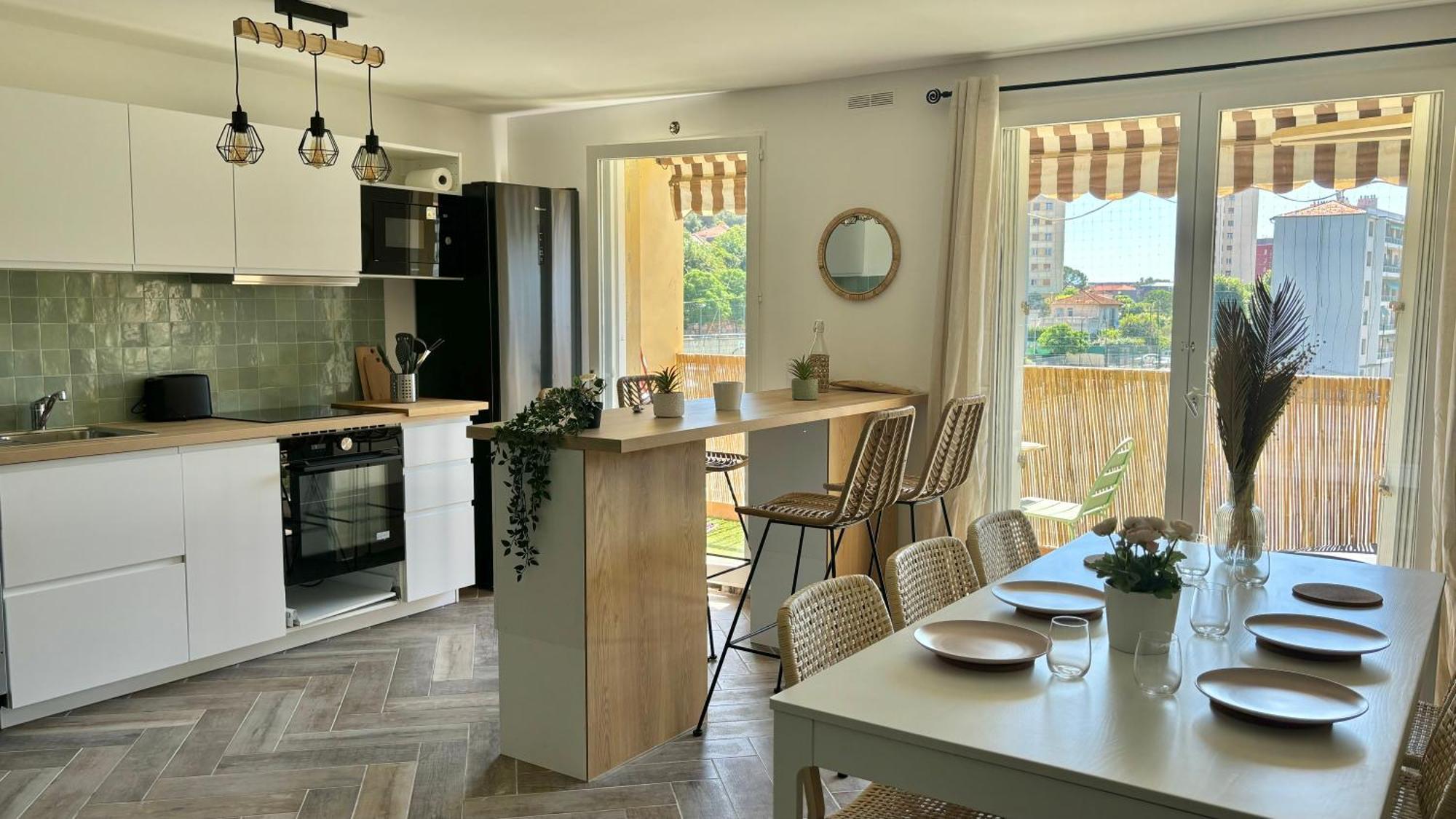 Modern & Cosy 3 Bedrooms Train Tramway Ница Екстериор снимка